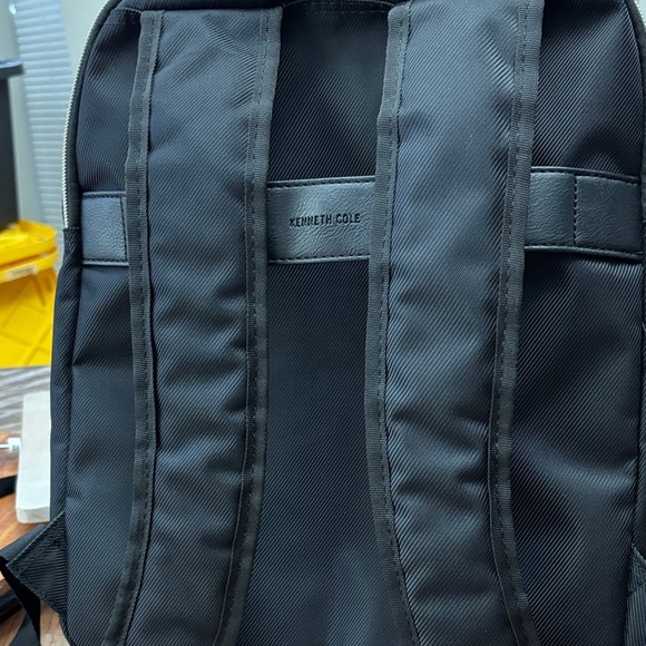 Kenneth Cole Reaction Dark Gray Backpack NWOT - Picture 10 of 11